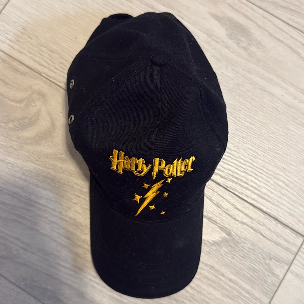 Harry Potter ball cap black and gold